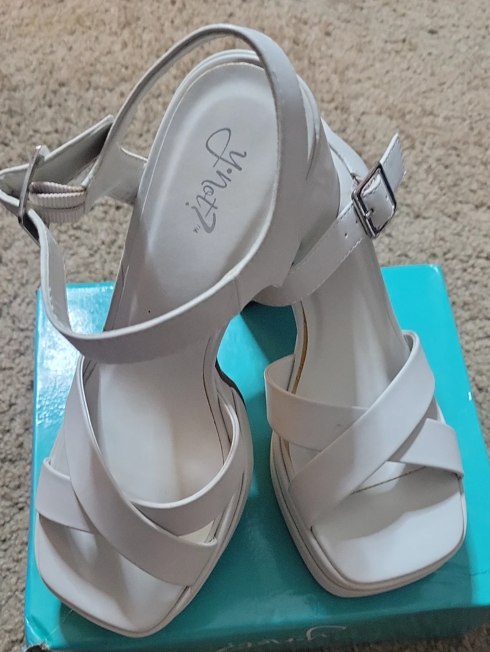 NIB Women's White Platform Block Heel Sandals with Ankle Buckle